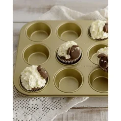 Dr. Oetker Formy I Blachy Do Pieczenia>Forma Do Muffinek Z Powloka Zapobiegajaca Przywieraniu Goldig