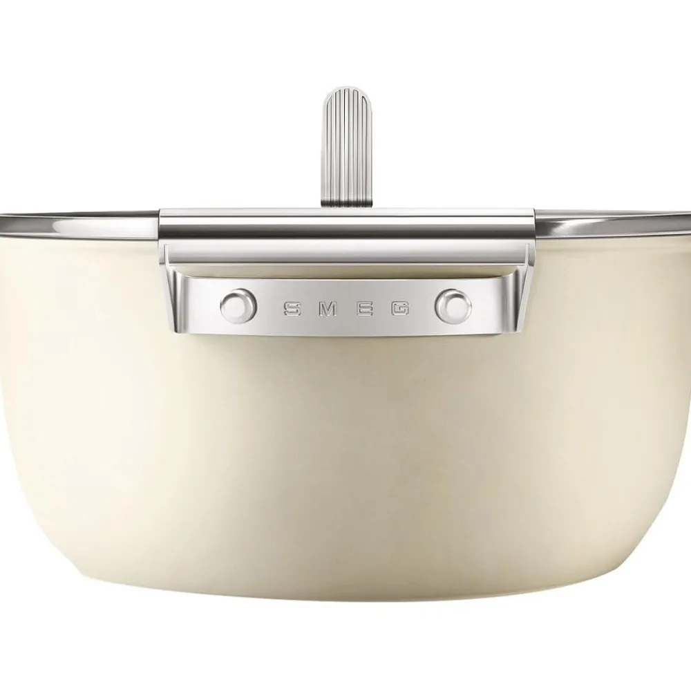 Smeg Garnki>Garnek Z Powloka Zapobiegajaca Przywieraniu Z Pokrywka 50'S Style