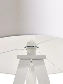 New Lampa Podlogowa Trojnog Z Litego Drewna W Stylu Scandi Jake Lampy Na Trójnogu