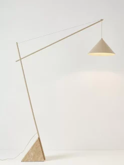 New Lampa Podlogowa Z Podstawa Z Traweryntu Reyna Lampy Do Czytania