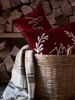 Flash Sale Poszewka Na Poduszke Z Aksamitu Z Haftem I Lamowka Hohoho Poduszki Dekoracyjne