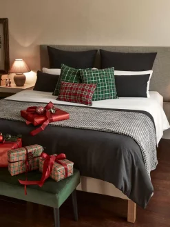 Flash Sale Poszewka Na Poduszke Z Lamowka Stirling Poduszki Dekoracyjne